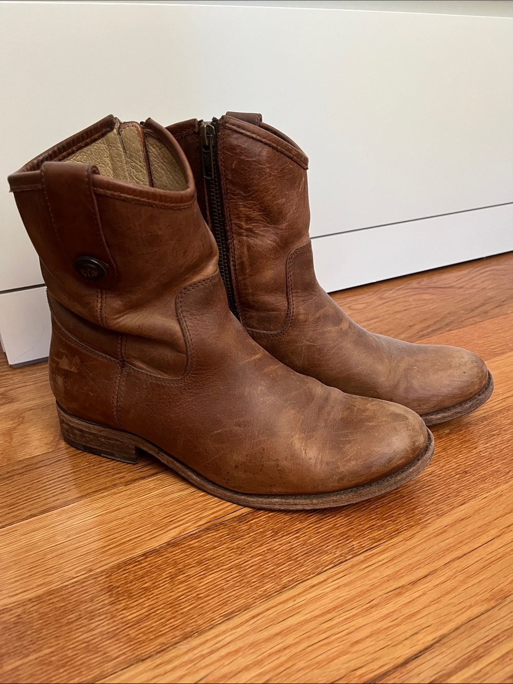 Frye boots - Picture 1 of 6